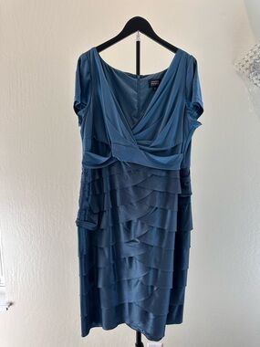 Adrianna Papell Blue Tiered V-Neck Midi Dress